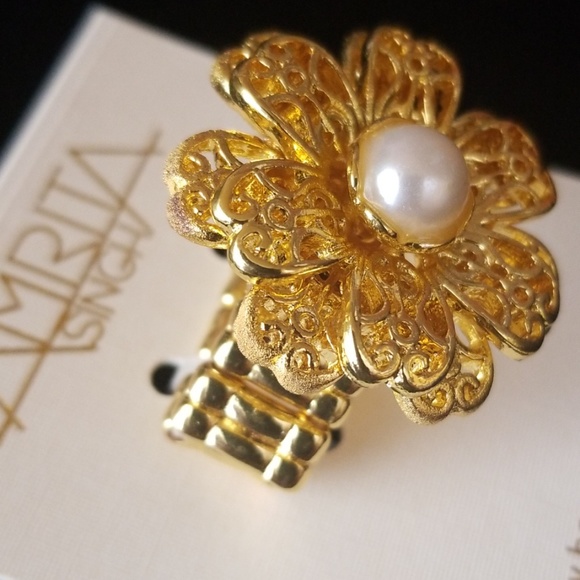 NWT Amrita Singh Faux Pearl Gold Tone Filigree Flower Stretch Band Ring One Size - Picture 9 of 15